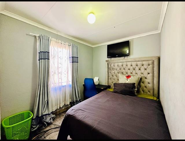 3 BEDROOM HOUSE FOR SALE IN SKY CITY